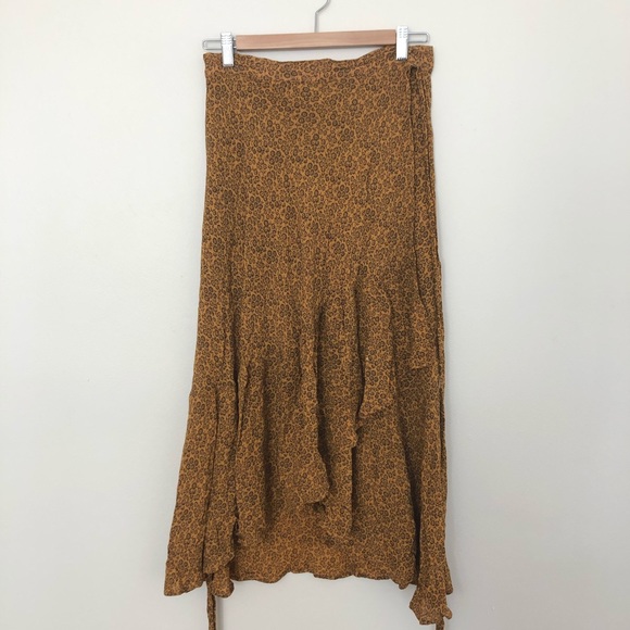 Reformation Dresses & Skirts - Reformation midi wrap skirt with ruffle